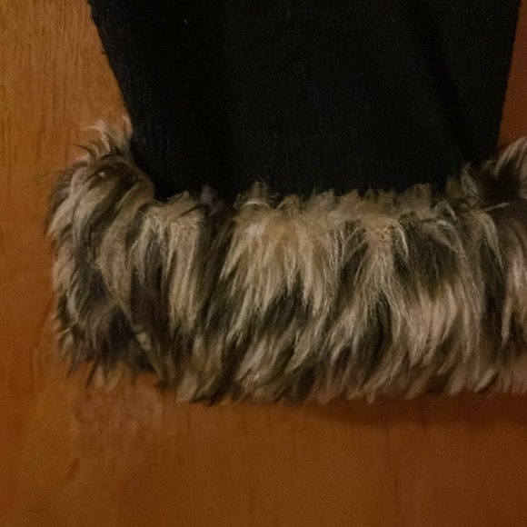 Express cardigan sweater with faux fur cuffs, Large - Picture 3 of 8